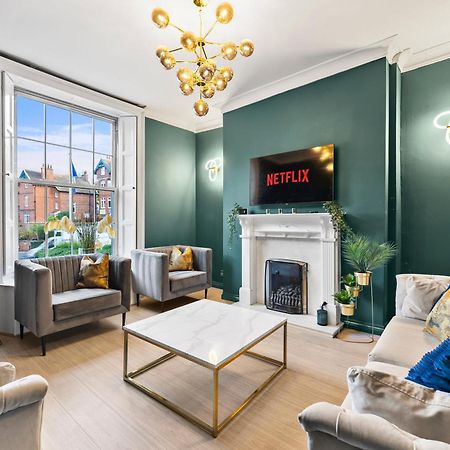 Deluxe 5 Bed In Central Whitby - Parking - Hot Tub Esterno foto