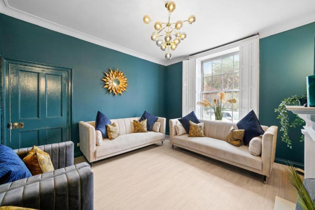 Deluxe 5 Bed In Central Whitby - Parking - Hot Tub Esterno foto