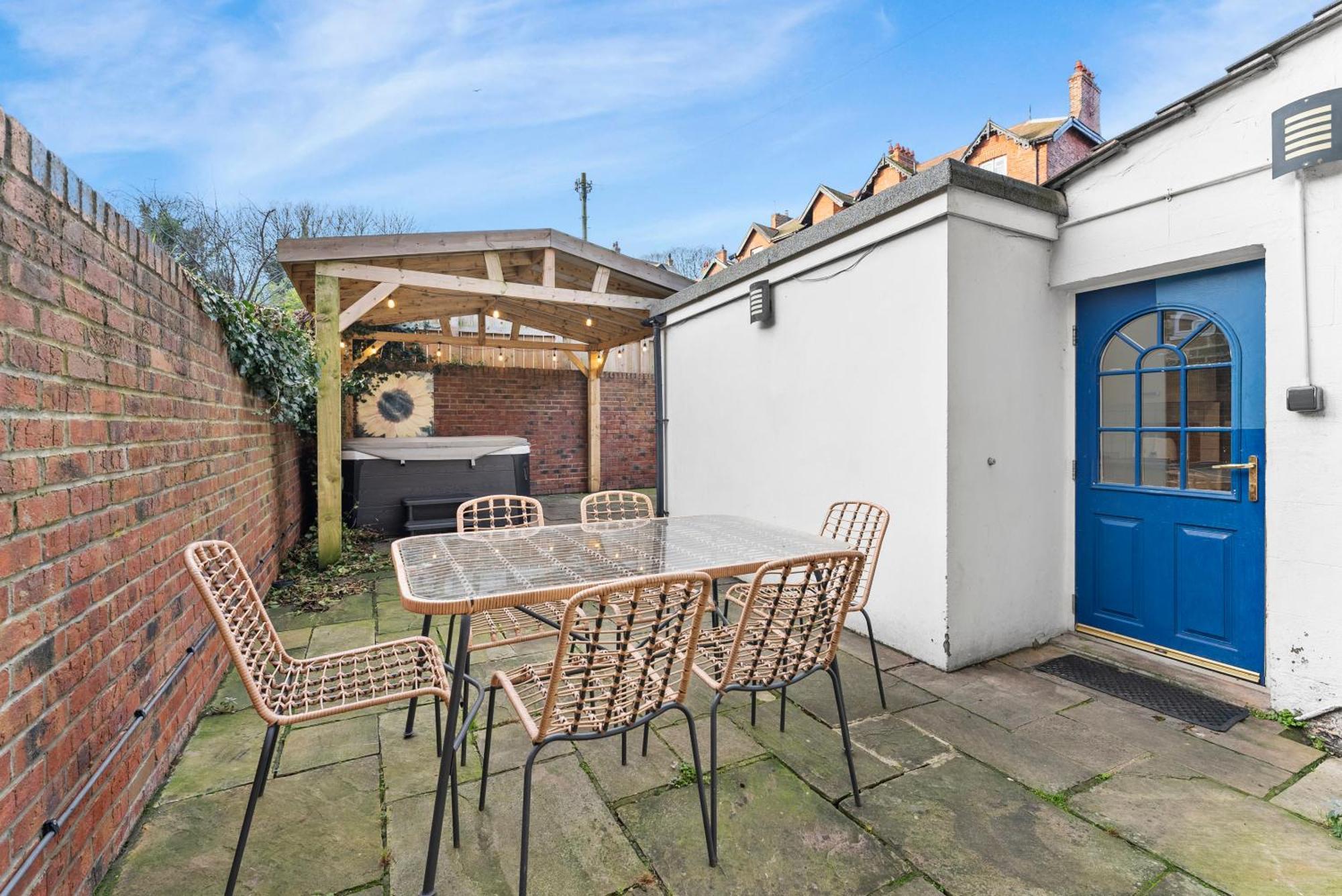 Deluxe 5 Bed In Central Whitby - Parking - Hot Tub Esterno foto